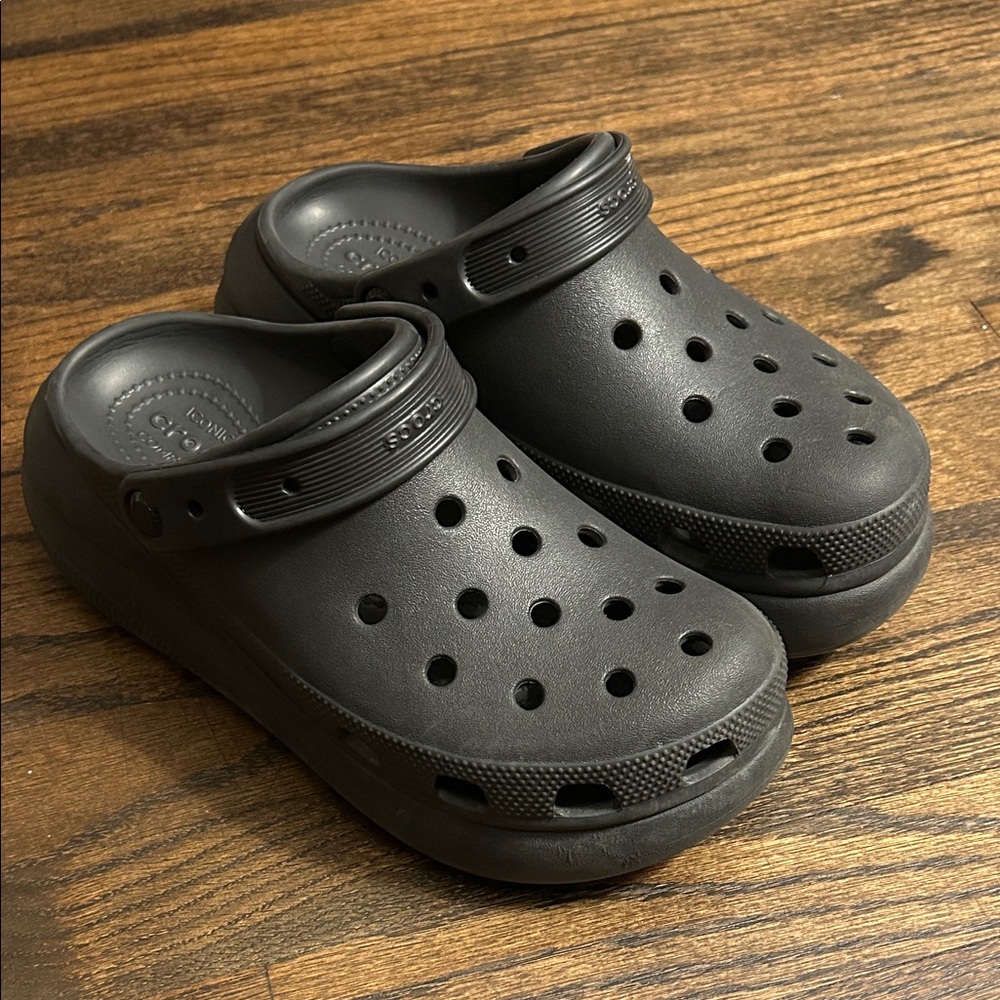 Black Crush Platform Crocs